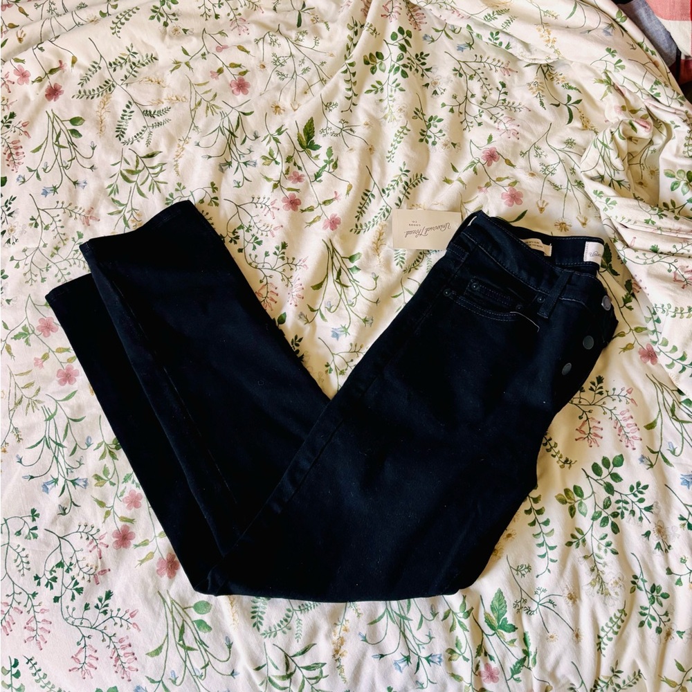 Universal Thread Women's Black Mid Rise 80 Style Slim Leg Jeans